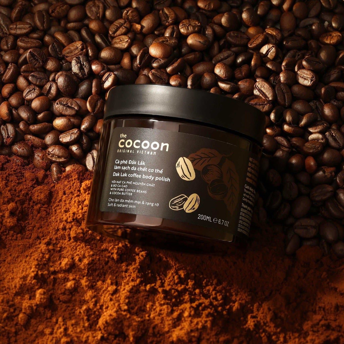 Cocoon Dak Lak Coffee Body Polish 200mlPure coffee beans from Dak Lak combine with cocoa butter from Tien Giang to effectively clean the dead skin cell, even the skin tone, arouse the energy for soft and
