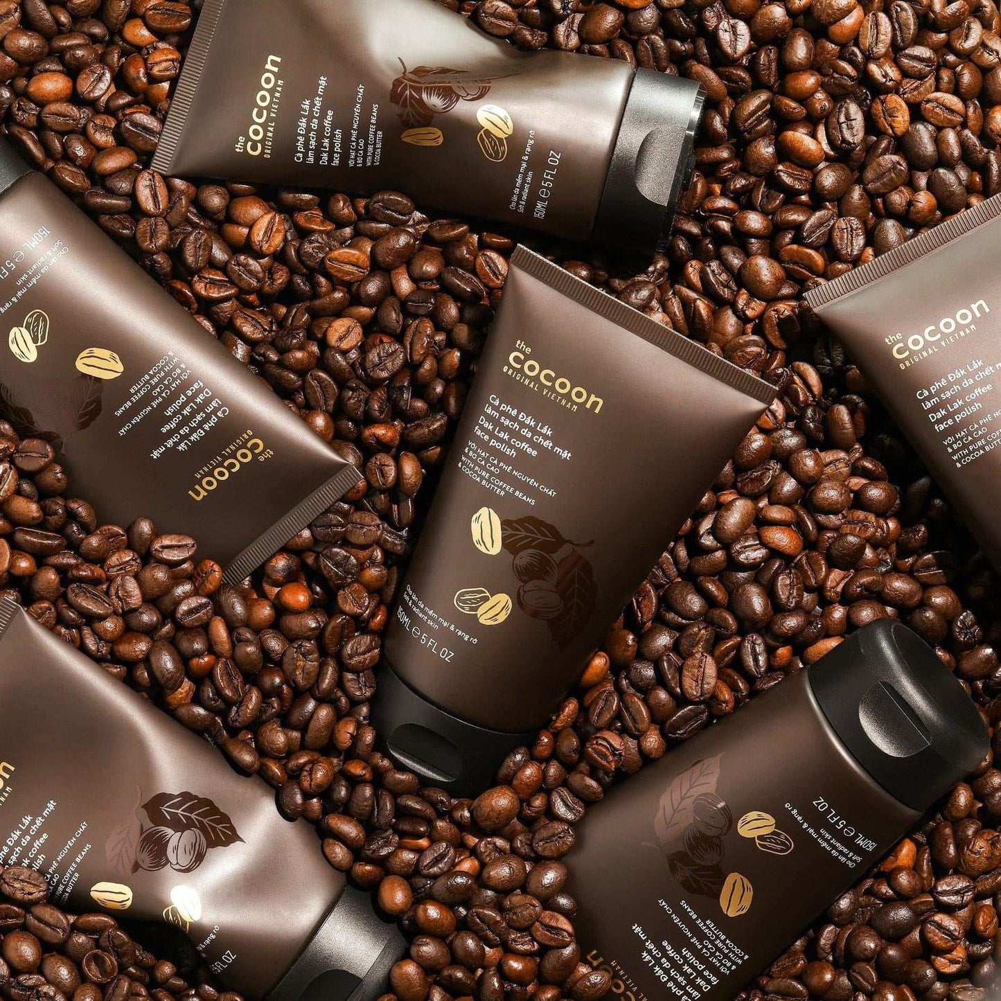 Cocoon Dak Lak Coffee Face Polish 150mlFinely ground Dak Lak coffee beans blended with Tien Giang cocoa butter to help you remove old and dull dead skin cells, awaken the fresh, energetic smooth and soft