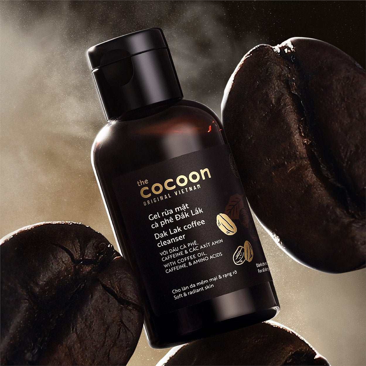 Cocoon Dak Lak Coffee Face Wash 140mlWith a gentle sulfate-free formula, Đắk Lắk coffee face wash effectively cleanses without drying the skin, leaving a refreshing sensation and a fresh, clear complexi